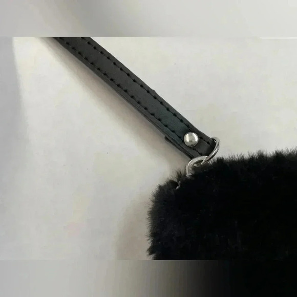 House of Harlow 1960 Women’s Faux Fur Mink Purse Wristlet - Picture 3 of 10